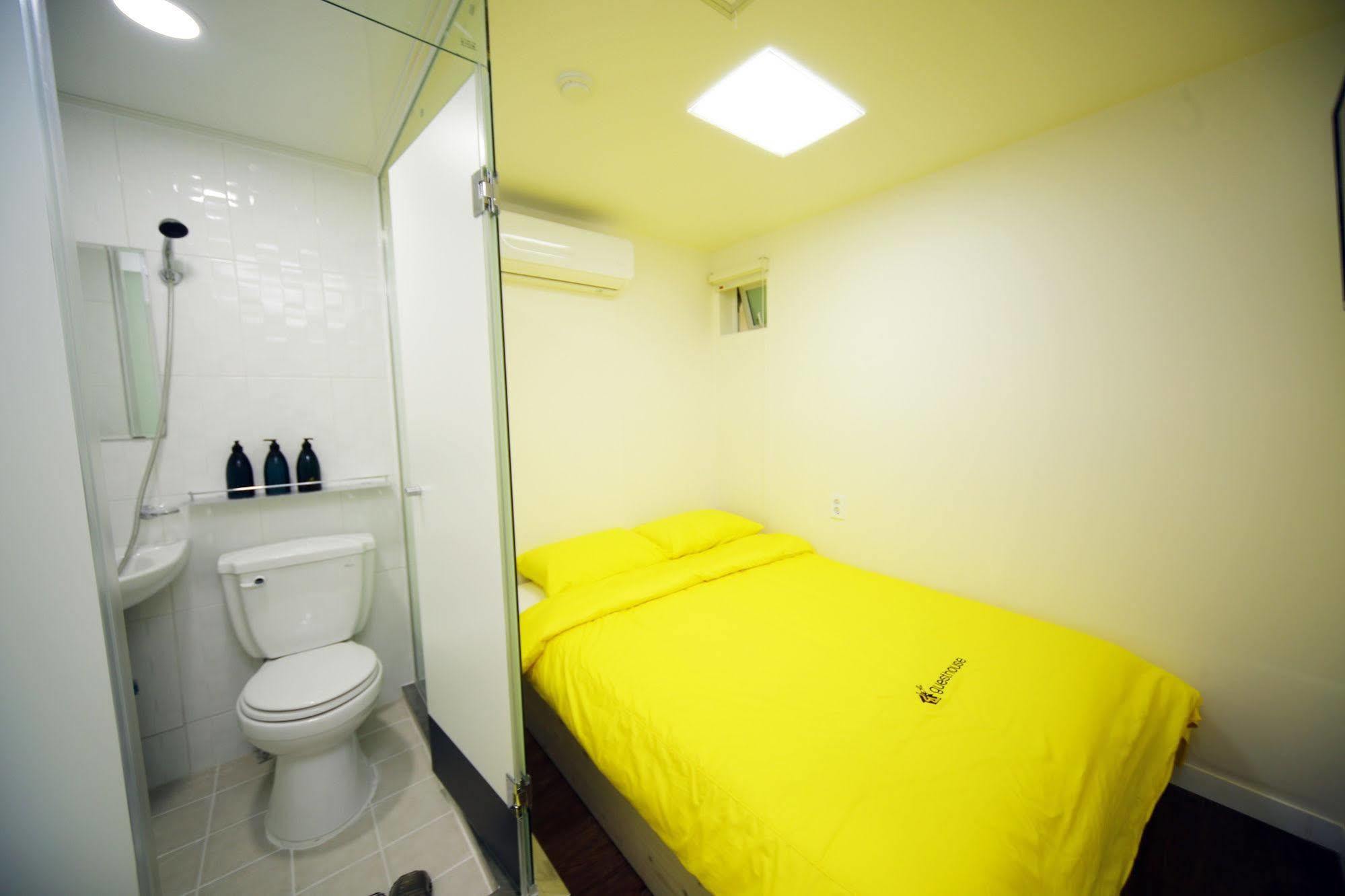 24 Hall Asrama Seoul